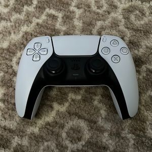 PlayStation 5 controller